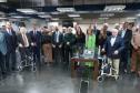 Foto oficial com todas as autoridades presentes, incluindo militares da ativa e aposentados.