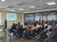 A coordenadora Aline Liz, da Seção de Documentação Permanente, juntamente com a equipe, apresentou detalhes sobre o acervo histórico do Arquivo Público do Paraná. Durante a explicação, foram abordados alguns dos mais de 100 fundos documentais que compõem o acervo histórico permanente da instituição. Entre os destaques, a documentação da Administração Provincial foi mencionada como um dos conjuntos mais valiosos do acervo, assim como a importante documentação do Poder Judiciário, que evidencia aspectos cruci