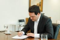 Governador sanciona ampliação e reajuste do auxílio-alimentação para servidores