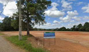 Estado faz doação de imóveis para três munícipios. Na imagem, terreno em Tibagi que abrigará Escola Municipal. Foto: DPE