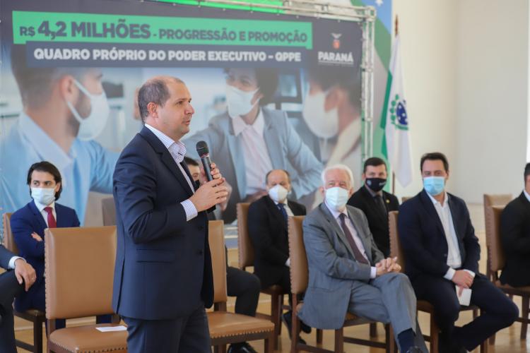 Benefícios autorizados nesta terça-feira (24) pelo governador Carlos Massa Ratinho Junior estavam pendentes dos exercícios de 2019 e 2020 e representarão, até o final de 2021, um custo de aproximadamente R$ 4,2 milhões.