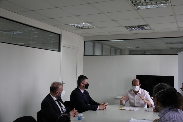 No caso do Paraná, o interesse é a integração entre o Cadastro Unificado de Fornecedores do Estado do Paraná (CAUFPR) e o sistema com as certidões emitidas pela Receita Federal, de forma automática.