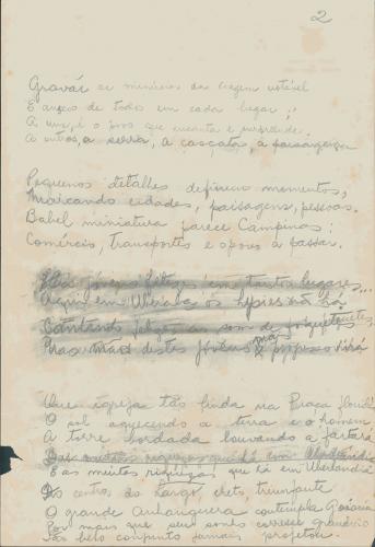 Aqui está a imagem contendo os manuscritos originais da escritora Chloris Casagrande Justen, preservados no Arquivo Publico . Os detalhes capturam  sua caligrafia e a importância de sua obra.