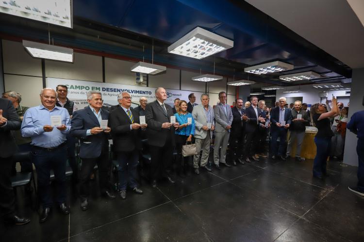 Autoridades presentes no evento.