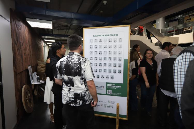 Exposição "Campo em Desenvolvimento: 80 anos da Secretaria da Agricultura e do Abastecimento do Paraná".
