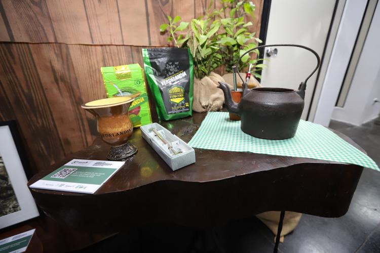 Exposição "Campo em Desenvolvimento: 80 anos da Secretaria da Agricultura e do Abastecimento do Paraná".