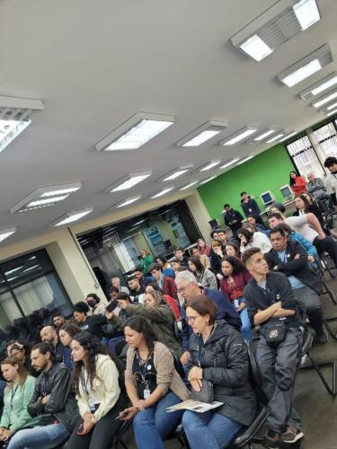 Alunos da UNESPAR e Equipe do Arquivo Público