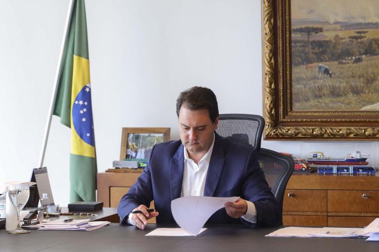 Governador sanciona ampliação e reajuste do auxílio-alimentação para servidores