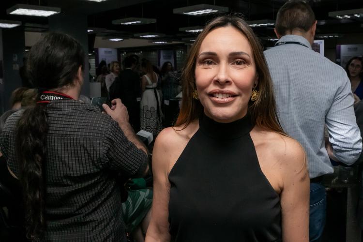 Raízes Paranaenses, A Conquista do Feminino