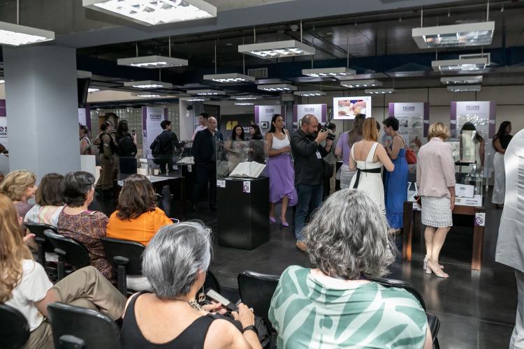 Raízes Paranaenses, A Conquista do Feminino