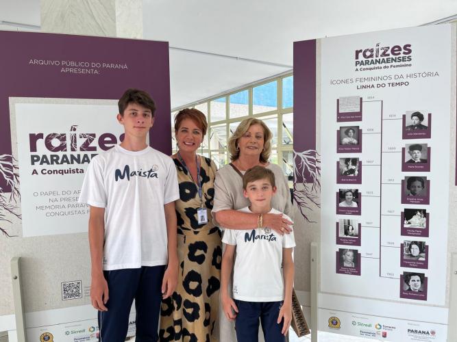 Regina Helena Portes e sua família.