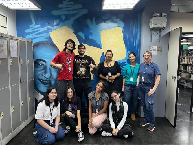 Estudantes da UFPR visitam o Arquivo Público do Paraná