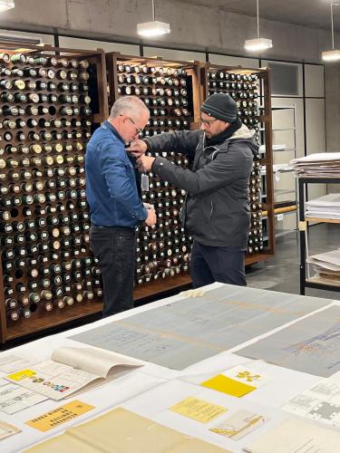 RPC visita Arquivo Público do Paraná para reportagem especial sobre a visita do Papa João Paulo II a Curitiba em 1980