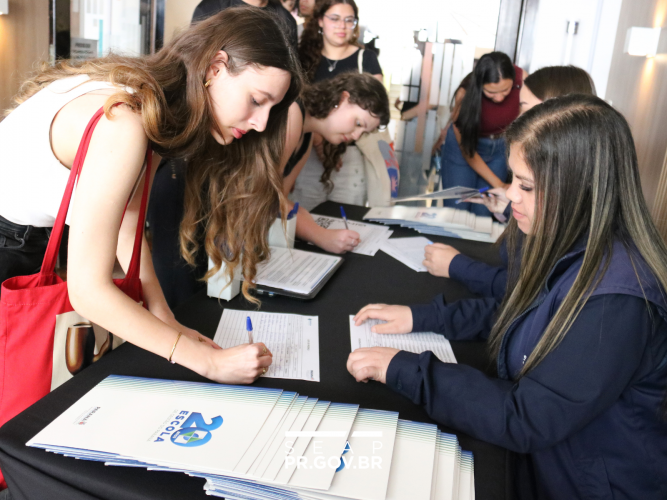 Arquivo Público do Paraná celebra 170 anos com debate sobre memória, Estado e cidadania