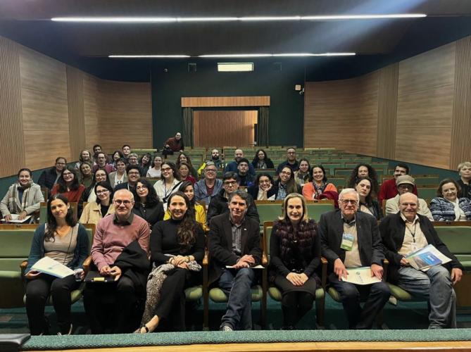 Arquivos públicos em debate: mesa-redonda marca os 170 anos do Arquivo Público do Paraná