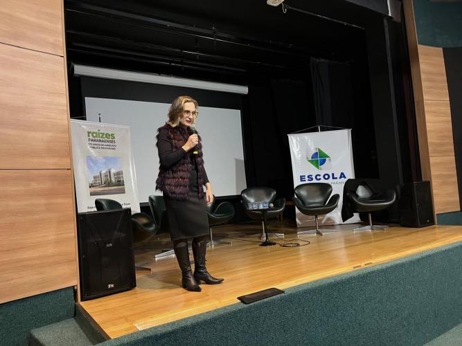 Arquivos públicos em debate: mesa-redonda marca os 170 anos do Arquivo Público do Paraná