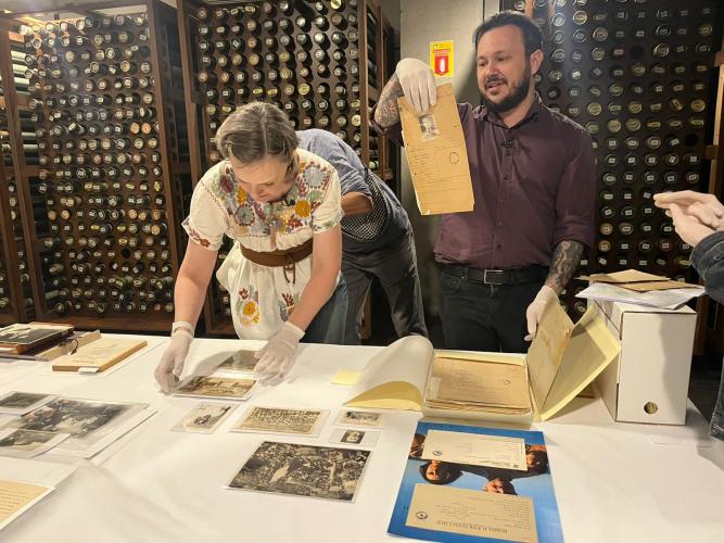 Arquivo Público do Paraná Recebe Gravação de Aula da Uninter para a Disciplina "Línguas e Sociedade em Campo"