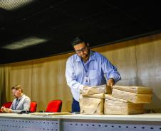 Licitação das Centrais de Atendimento ao Cidadão do Paraná