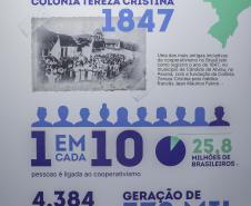 Arquivo Público do Paraná inaugura exposição sobre cooperativismo