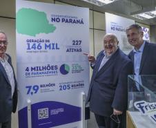 Arquivo Público do Paraná inaugura exposição sobre cooperativismo