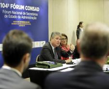 Abertura do 104º CONSAD - Fórum Nacional de Secretários de Estado da Administração, com palestra do secretário de Estado da Fazenda, Mauro Ricardo Costa, com a coordenação dos trabalhos do secretário de Estado da Administração do Paraná, Fernando Ghignone. Curitiba, 14/09/2017.