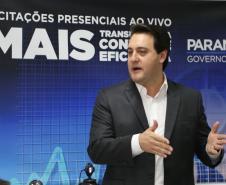 Afirmação foi feita pelo governador Ratinho Junior quer esteve na Secretaria de Administração e da Previdência, pasta que é responsável por cerca de R$ 2 bilhões em licitações todos os anos. Transmissão ao vivo dá mais segurança ao processo.