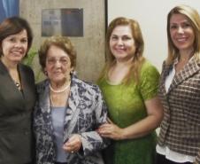 Márcia Ganho, assessora do Gabinete da SEAP,  Fanny Miró Ferrante-viúva do homenageado,Maria da Graça Simão Gonçalves, diretora do DEAP, e Denise Guimarães- chefe de Gabinete da SEAP.