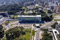 Paraná amplia 615 vagas em concursos públicos