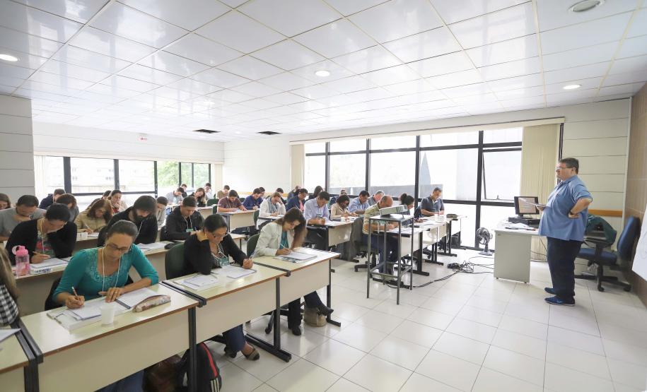 Novos servidores começam a ser capacitados pelo Estado