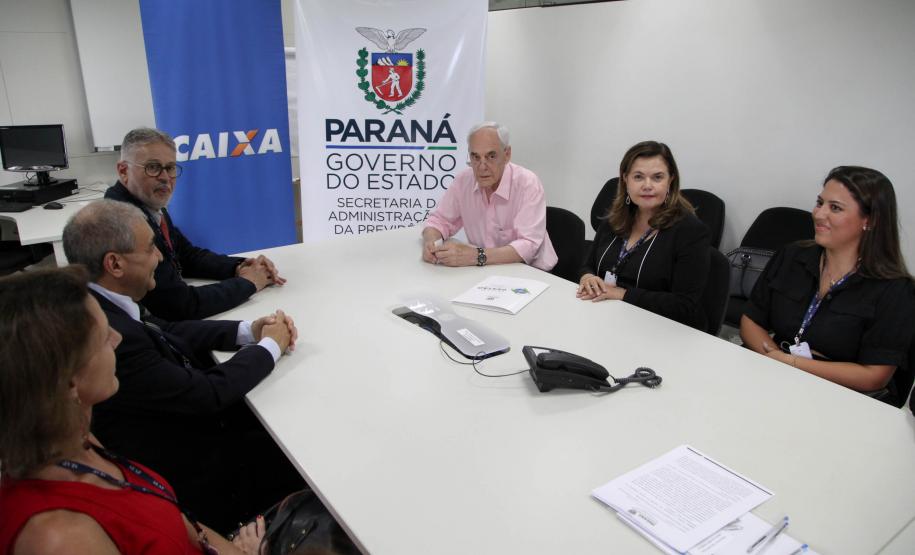 Governo do Paraná e CEF firmam convênio para automatizar a emissão e validação de certidões