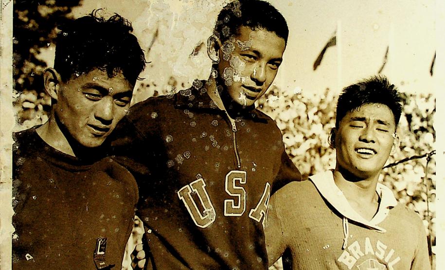 Podio Nataçao, com Brasileiro com medalha de Bronze Nado 1500 metros modalidade NADO LIVRE Podio OURO Konno U.S.A. Prata Hashizume- Japão e Bronze Tsou okamoto-Brasil