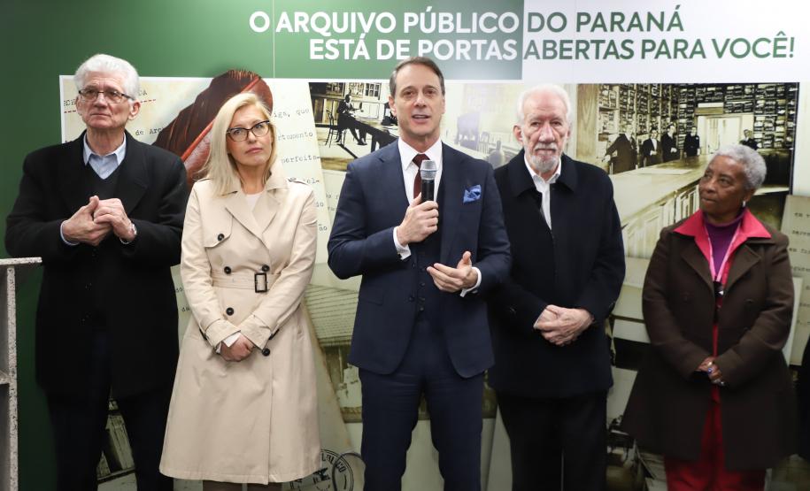 Raízes: jornada dos imigrantes é retratada em exposição no Arquivo Público do Paraná