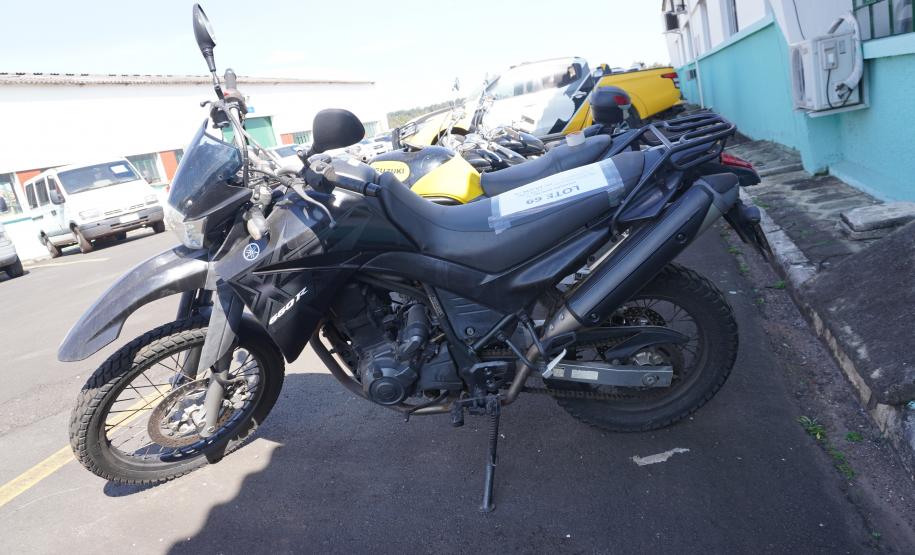 Veículos do Governo do Paraná em leilão