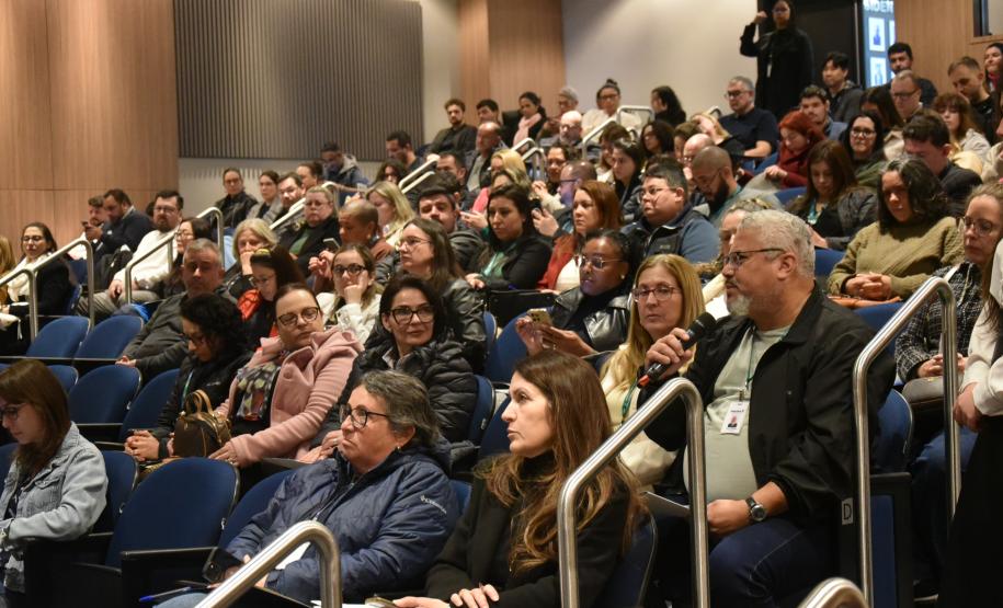 Pergunta de membro do público em lançamento do eProtocolo