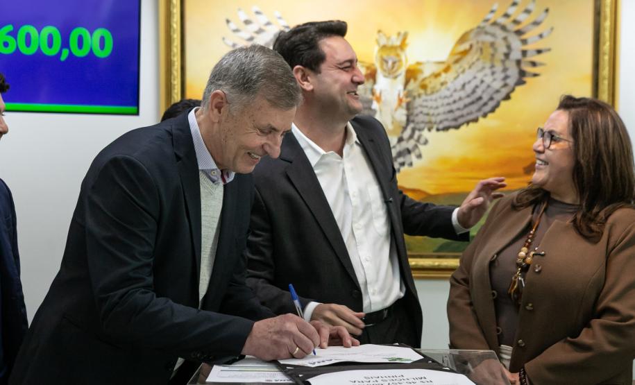 Estado libera R$ 293,7 milhões do Asfalto Novo, Vida Nova para quatro cidades da RMC