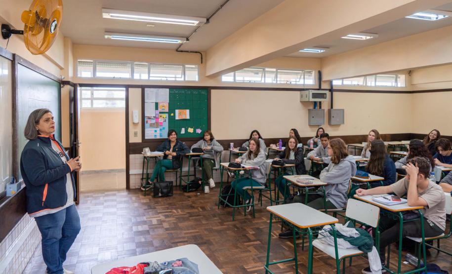 Convocação de 288 professores