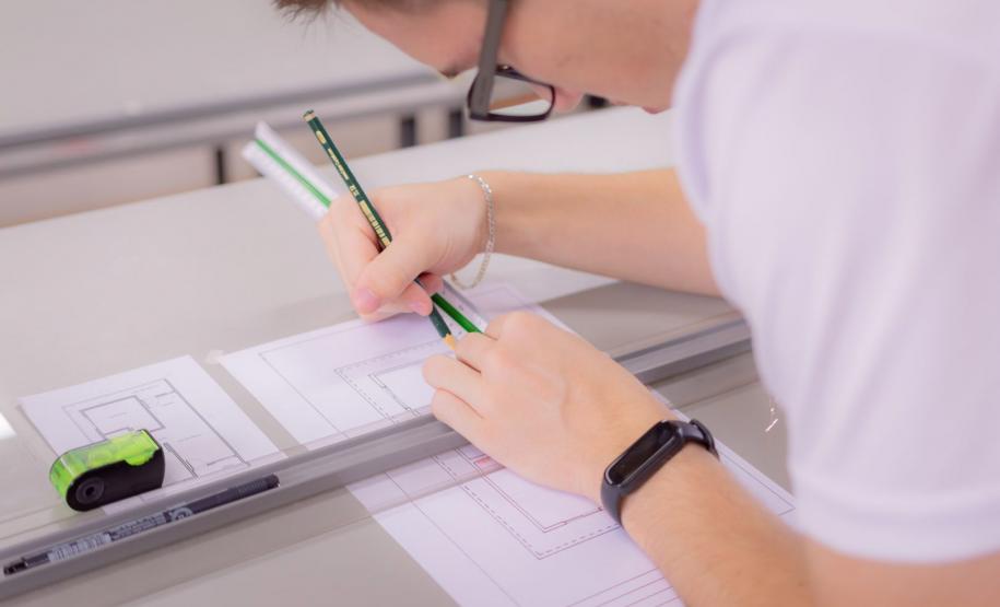 220 aprovados em concurso