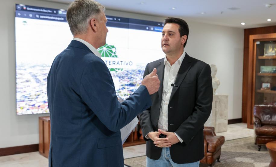 Governo do Paraná antecipa 13º salário de servidores de cidades atingidas por tornado