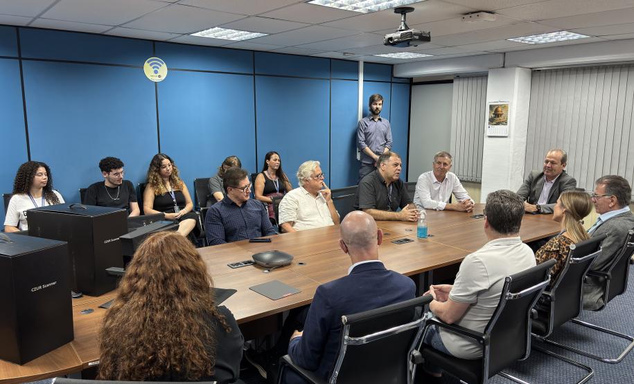 Estado anuncia projeto para digitalizar acervos do Arquivo Público