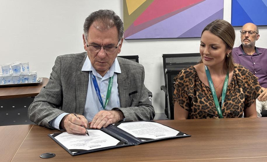 Estado anuncia projeto para digitalizar acervos do Arquivo Público