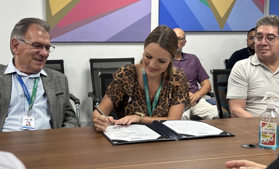 Estado anuncia projeto para digitalizar acervos do Arquivo Público