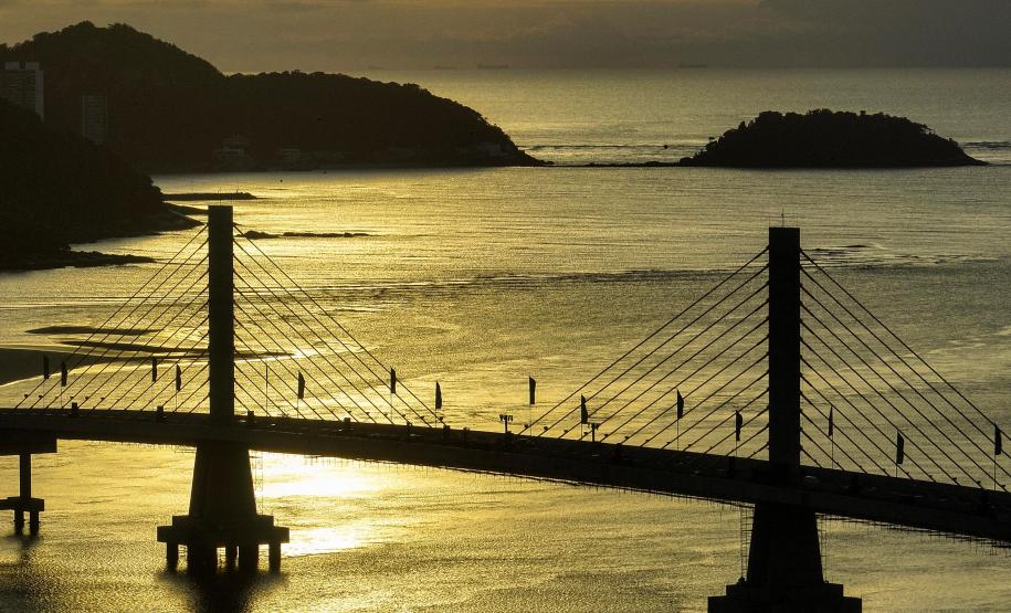 Administração contribui com regularizações para a construção da Ponte de Guaratuba