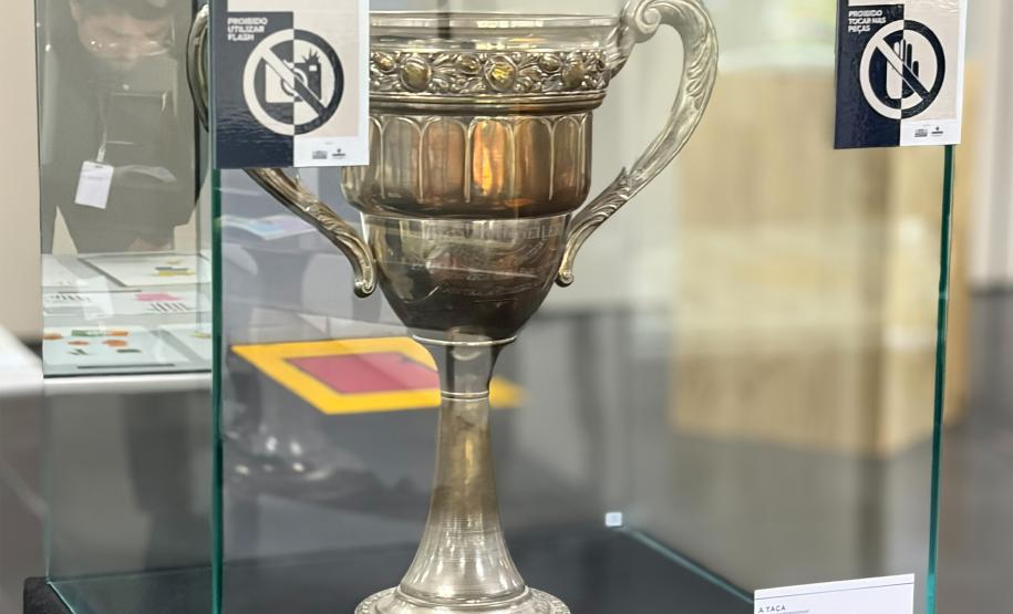 Exposição sobre futebol paranaense é inaugurada no Arquivo Público