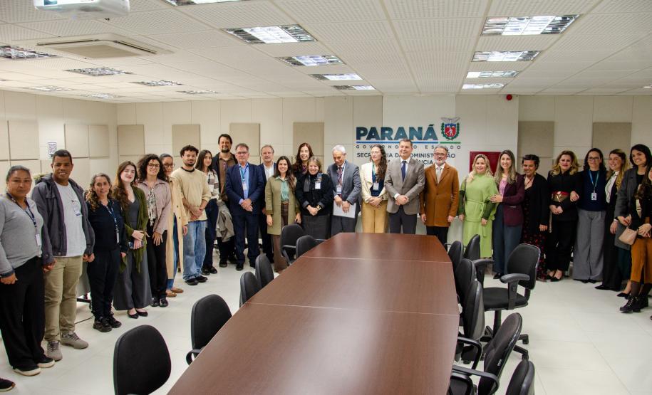 Estado avança na regularização fundiária da Vila Tiradentes, em Curitiba