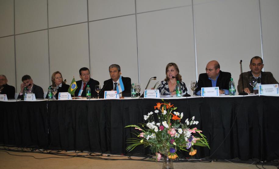 Secretária Dinorah Botto Portugal Nogara discute Regime Próprio de Previdência com dirigentes brasileiros e argentinos