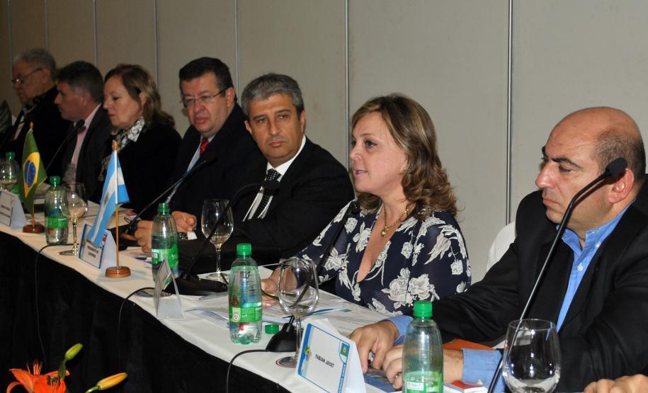 Secretária Dinorah Botto Portugal Nogara discute Regime Próprio de Previdência com dirigentes brasileiros e argentinos