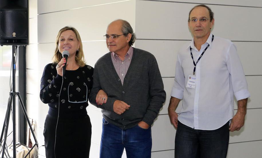 Biblioteca do Servidor Público é inaugurada Secretária Dinorah Botto Portugal Nogara, escritor Nilson Monteiro e jornalista Evandro Fadel
