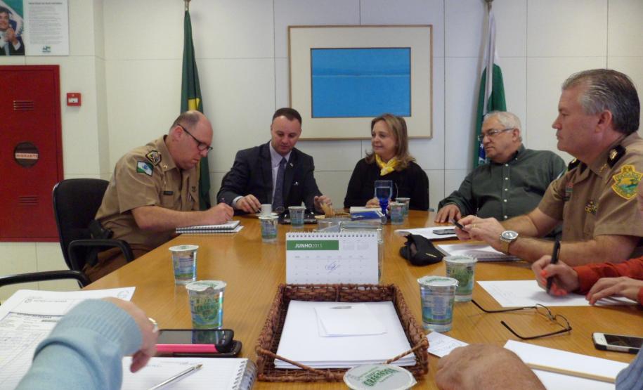 Encontro foi realizado no gabinete da secretária da Administração e da Previdência