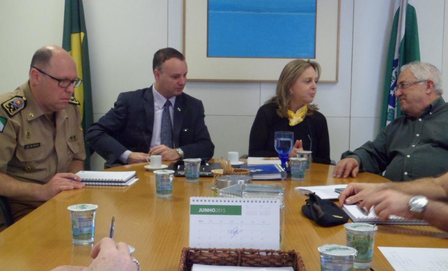 Encontro foi realizado no gabinete da secretária da Administração e da Previdência