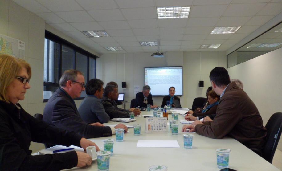 Encontro na Secretaria da Administração e da Previdência reuniu os secretários Dinorah Botto Portugal Nogara e Norberto Ortigara com os dirigentes do SindiSeab
